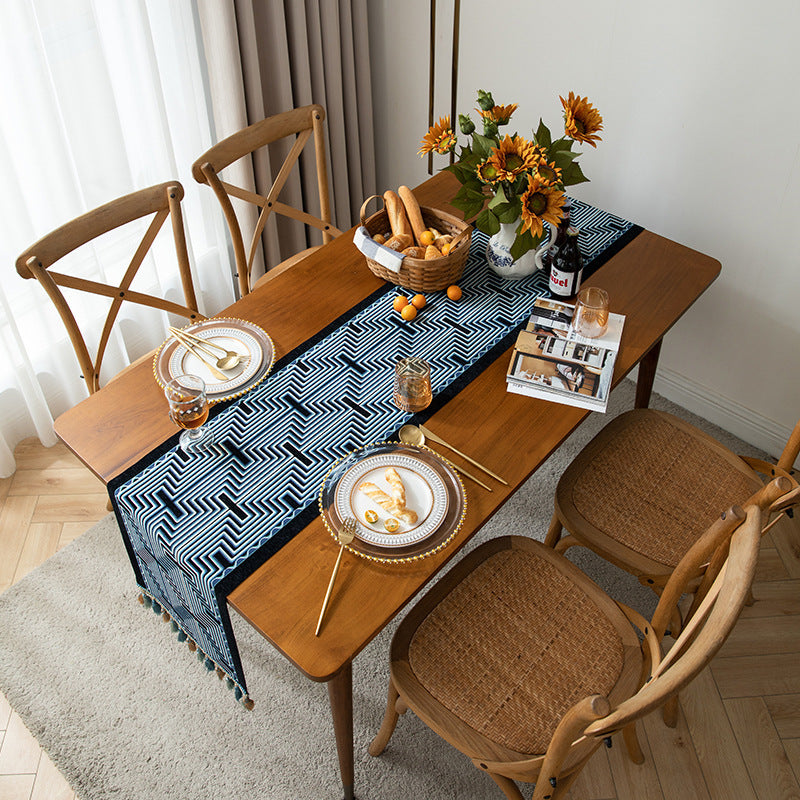 Inga - Table Runner