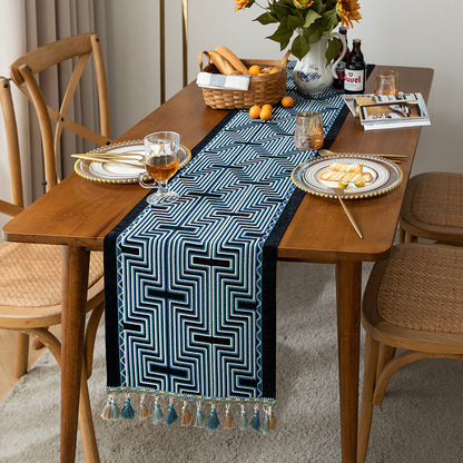 Inga - Table Runner